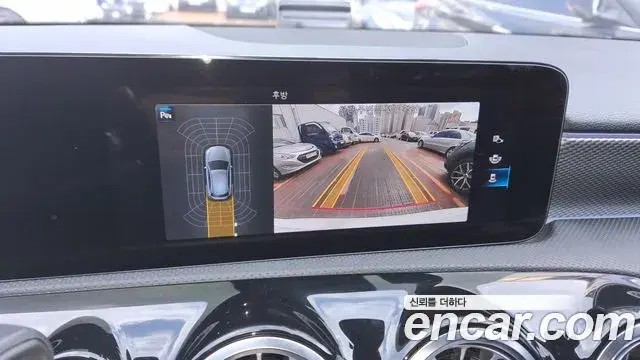 Mercedes-Benz A-Class 2022 — Şəkil 18/20