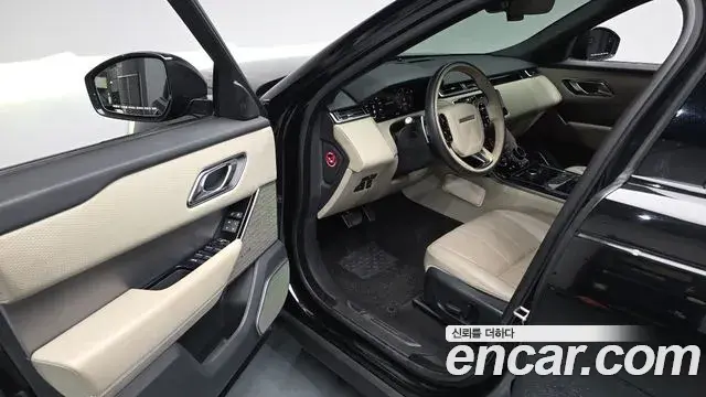 Land Rover Range Rover Velar 2019 — Şəkil 10/20