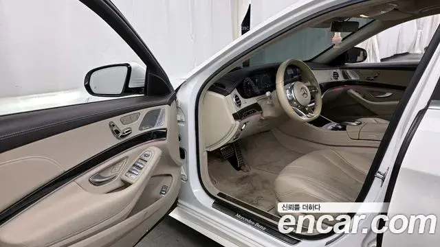 Mercedes-Benz S-Class 2018 — Фото 9/20