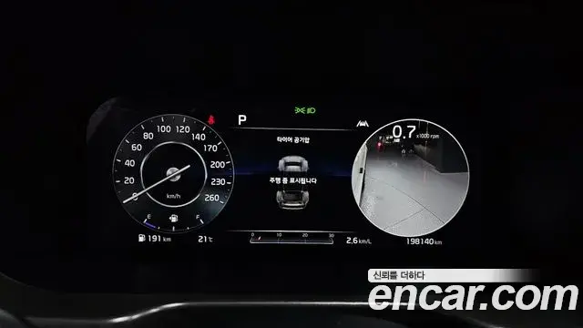 Kia Sorento 2020 — ფოტო 16/20
