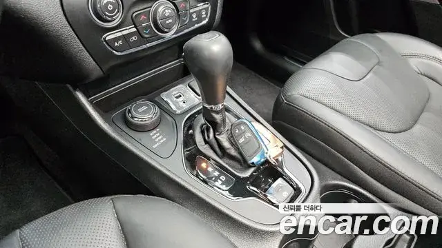 Jeep Cherokee 2020 — Photo 17/20