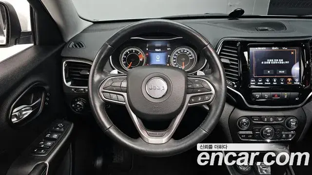 Jeep Cherokee 2020 — Photo 11/20