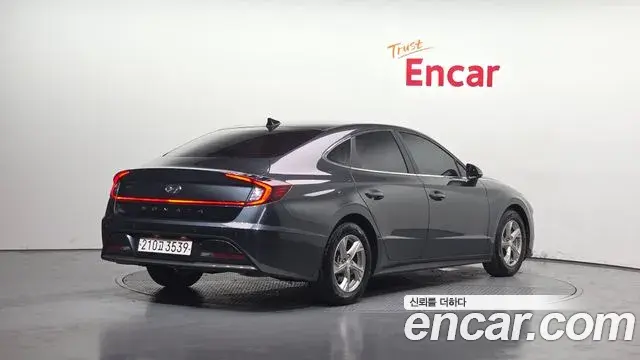 Hyundai Sonata Hybrid 2021 — Şəkil 18/20