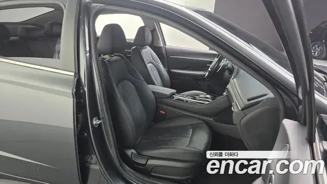 Hyundai Sonata Hybrid 2021 — Şəkil 17/20