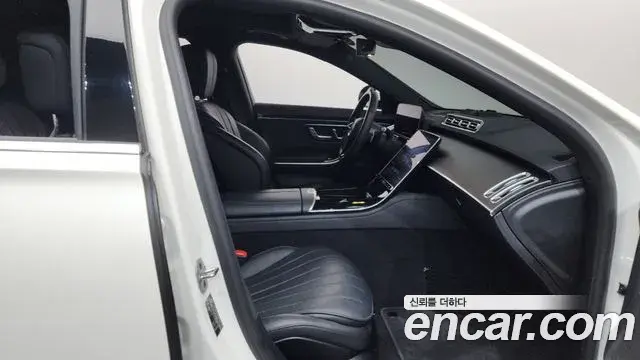 Mercedes-Benz S-Class 2023 — Фото 10/20
