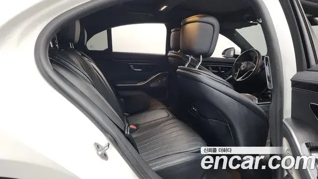 Mercedes-Benz S-Class 2023 — Фото 11/20