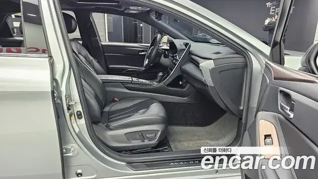 Toyota Avalon 2019 — Photo 20/20