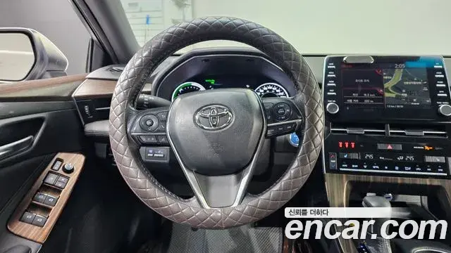 Toyota Avalon 2019 — Photo 4/20