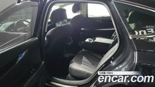 Genesis G80 2023 — Şəkil 13/20