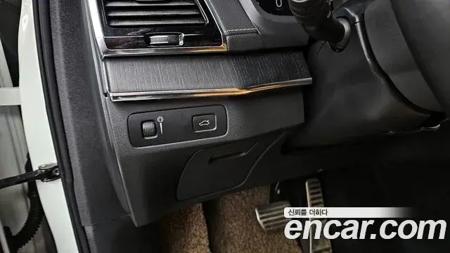 Volvo XC90 2022 — Şəkil 12/20