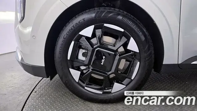 Kia Carnival 2024 — ფოტო 11/20