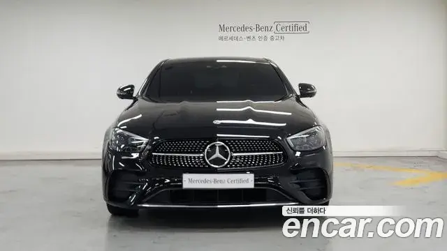 Mercedes-Benz E-Class 2022 — ფოტო 7/18