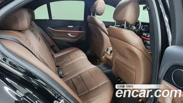 Mercedes-Benz E-Class 2022 — ფოტო 12/18