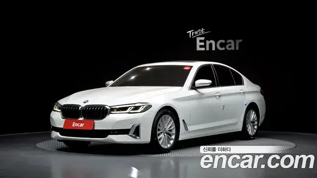 BMW 5 Series 2023 — ფოტო 12/20