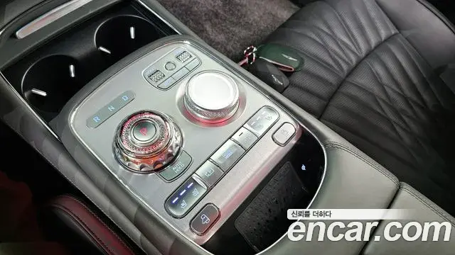 Genesis G90 2022 — Photo 15/20
