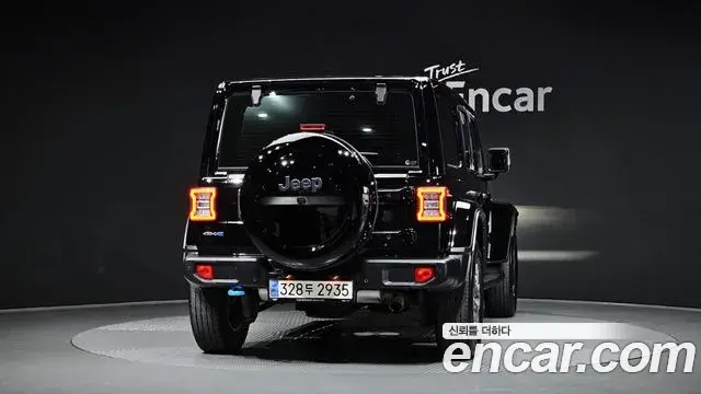 Jeep Wrangler 2022 — Фото 4/20
