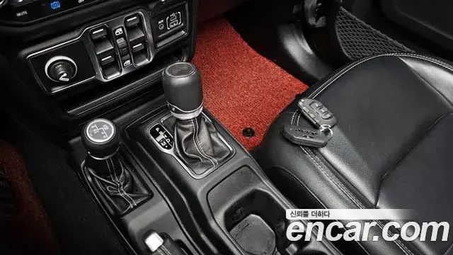 Jeep Wrangler 2022 — Фото 9/20
