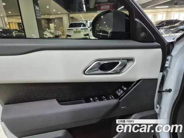Land Rover Range Rover Velar 2025 — Şəkil 4/19