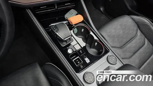 Volkswagen Touareg 2024 — ფოტო 20/20