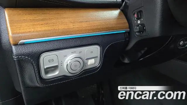 Mercedes-Benz GLE-Class 2019 — ფოტო 9/20