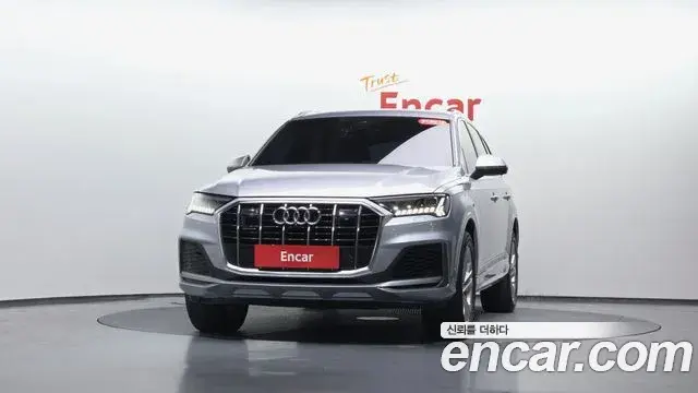 Audi Q7 2021 — Фото 3/20