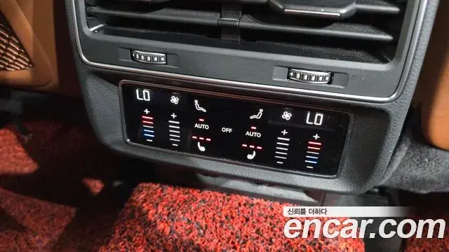 Audi Q7 2021 — Фото 19/20