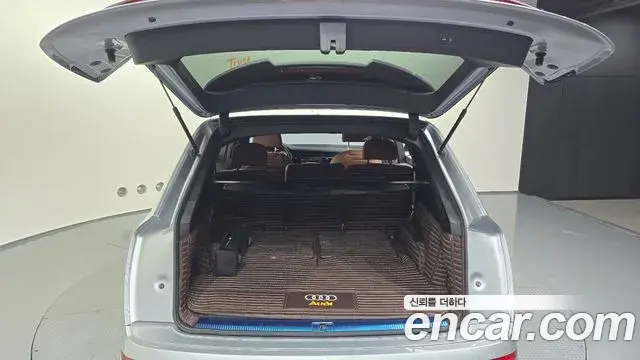 Audi Q7 2021 — Фото 20/20