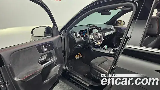 Mercedes-Benz GLB-Class 2020 — Фото 11/20