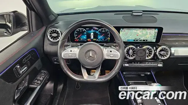 Mercedes-Benz GLB-Class 2020 — Фото 13/20