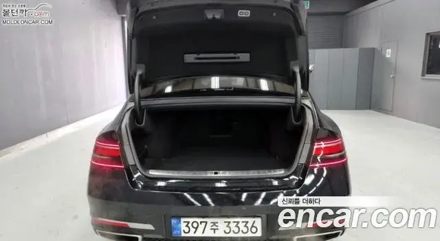 Genesis G90 2022 — Photo 16/18