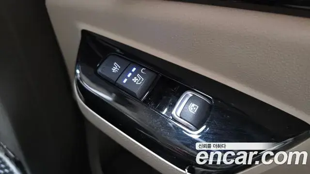 Kia Carnival 2021 — Photo 13/20