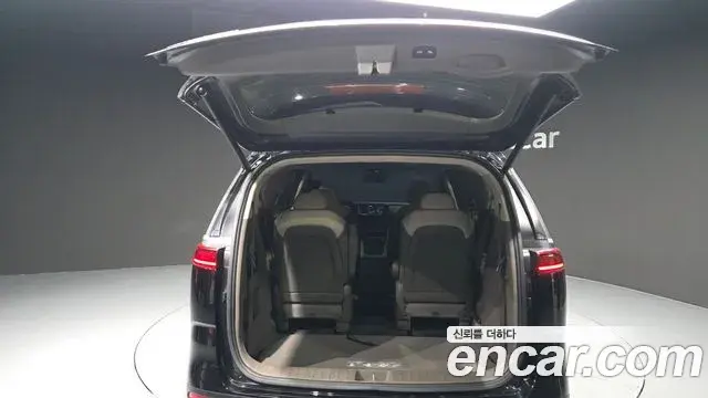 Kia Carnival 2021 — Photo 5/20