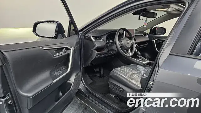 Toyota RAV4 2024 — Şəkil 13/20