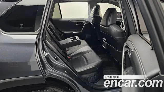 Toyota RAV4 2024 — Şəkil 19/20