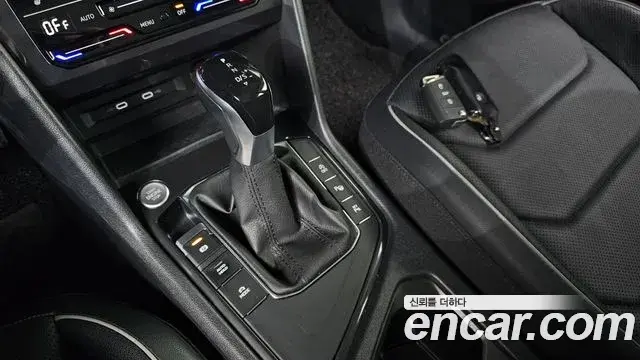 Volkswagen Tiguan Allspace 2023 — ფოტო 10/20