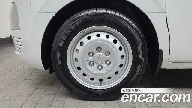 Hyundai Staria 2024 — Photo 18/20