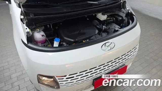 Hyundai Staria 2024 — Photo 19/20
