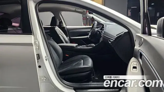 Hyundai Sonata 2019 — Фото 8/20