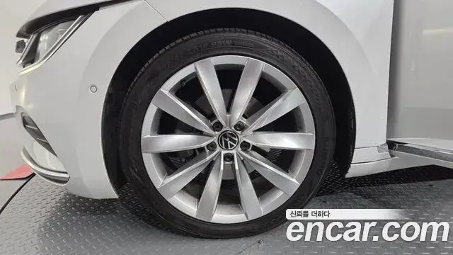Volkswagen Arteon 2022 — ფოტო 15/18