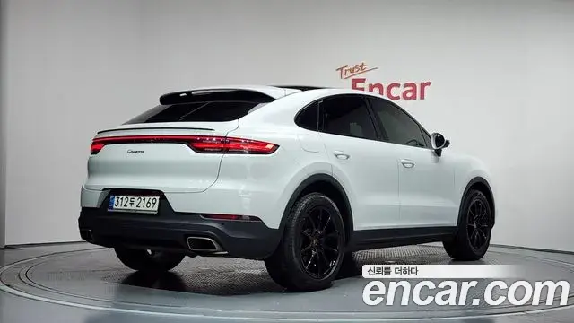 Porsche Cayenne 2020 — Фото 2/20