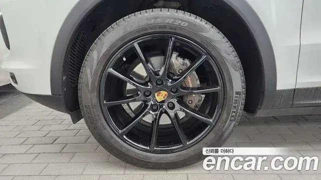 Porsche Cayenne 2020 — Фото 5/20