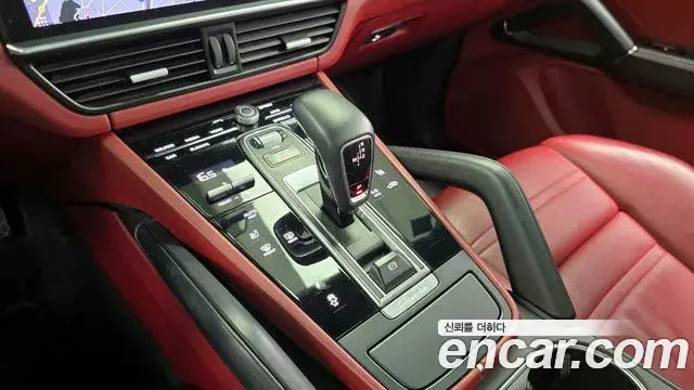 Porsche Cayenne 2020 — Фото 9/20