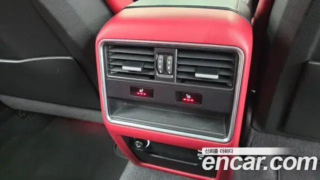 Porsche Cayenne 2020 — Фото 19/20