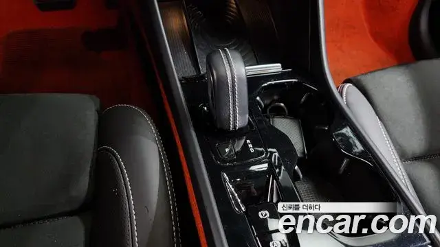 Volvo XC40 2018 — ფოტო 3/20