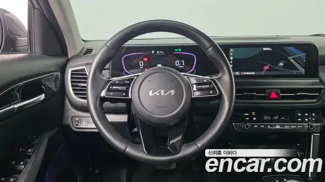 Kia Seltos 2022 — Фото 15/20