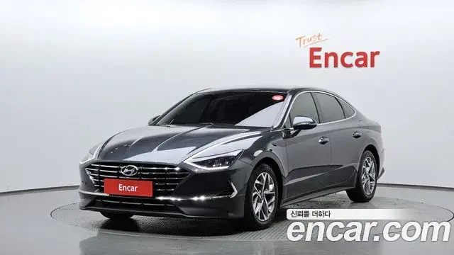 Hyundai Sonata Hybrid 2019 — Photo 16/20