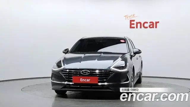 Hyundai Sonata Hybrid 2019 — Photo 11/20