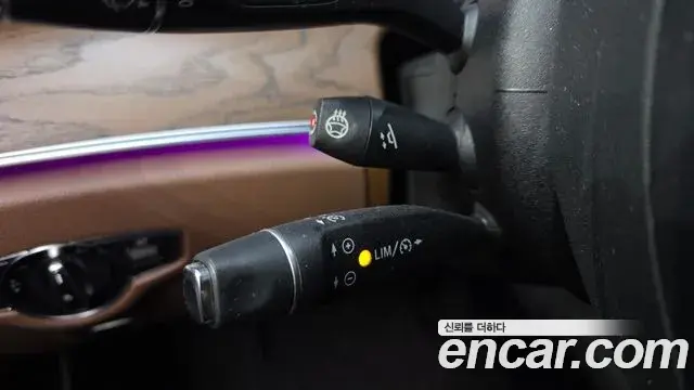 Mercedes-Benz E-Class 2018 — Photo 13/20
