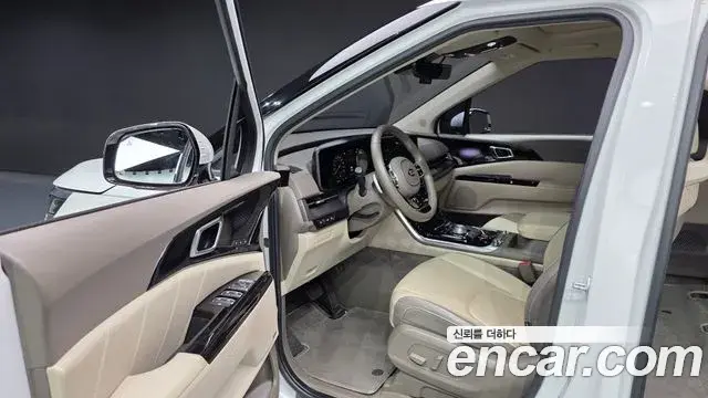 Kia Carnival 2021 — Фото 11/20