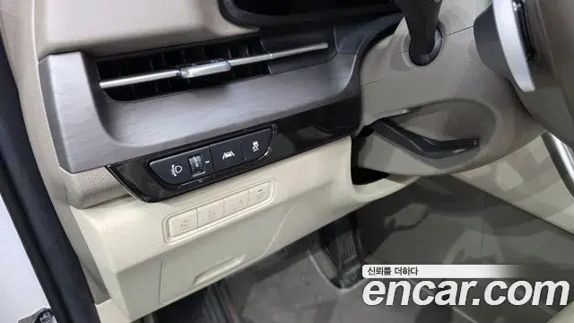 Kia Carnival 2021 — Фото 16/20